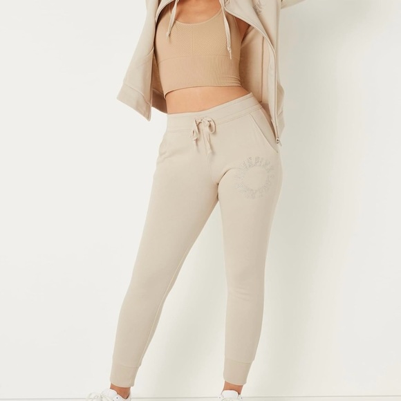 VS PINK beige joggers! - Picture 2 of 8